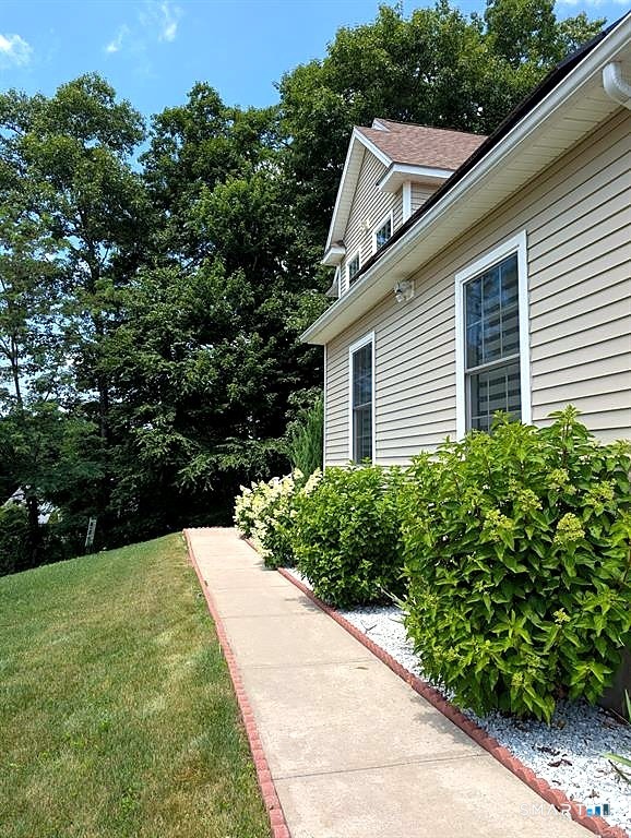 79 High Ledge Circle Manchester CT 06040
