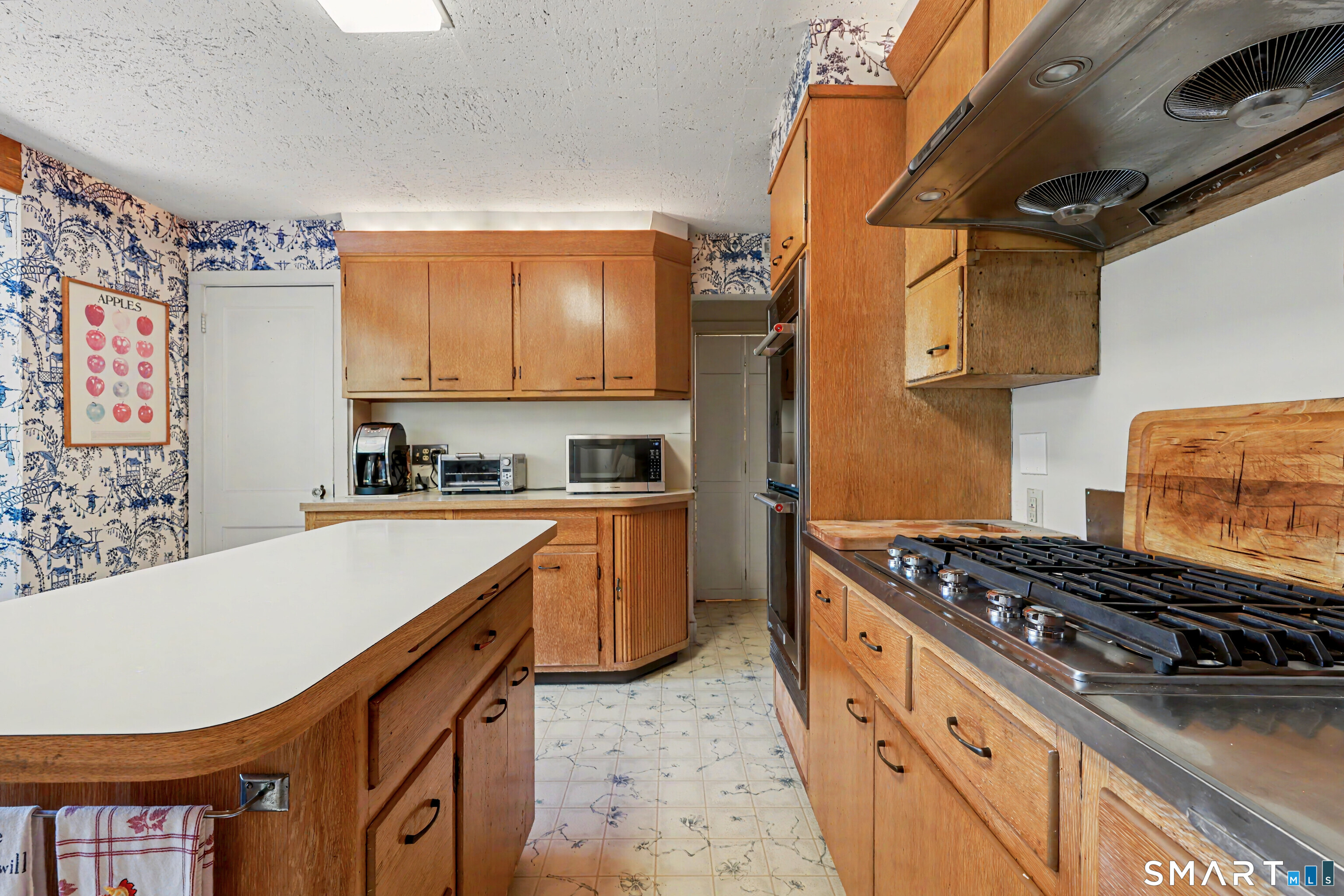 406 Harbor Road Fairfield CT 06890