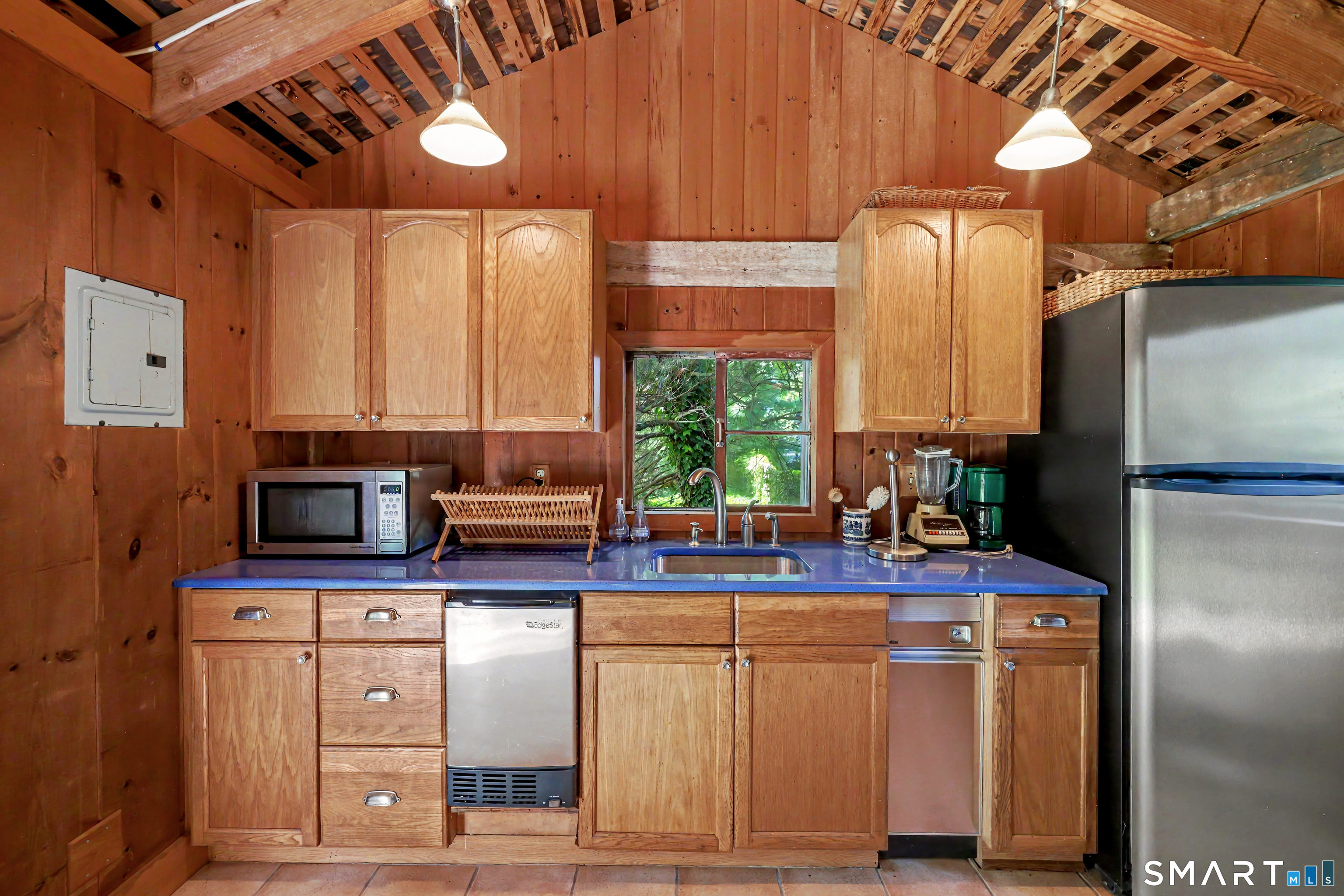 406 Harbor Road Fairfield CT 06890