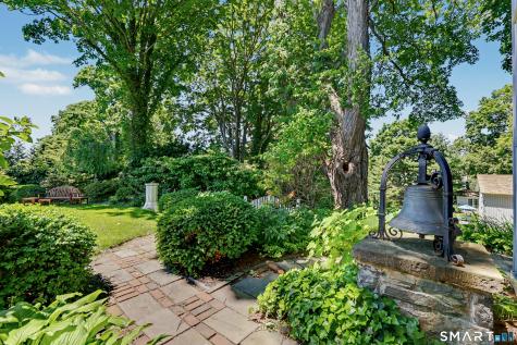 406 Harbor Road Fairfield CT 06890