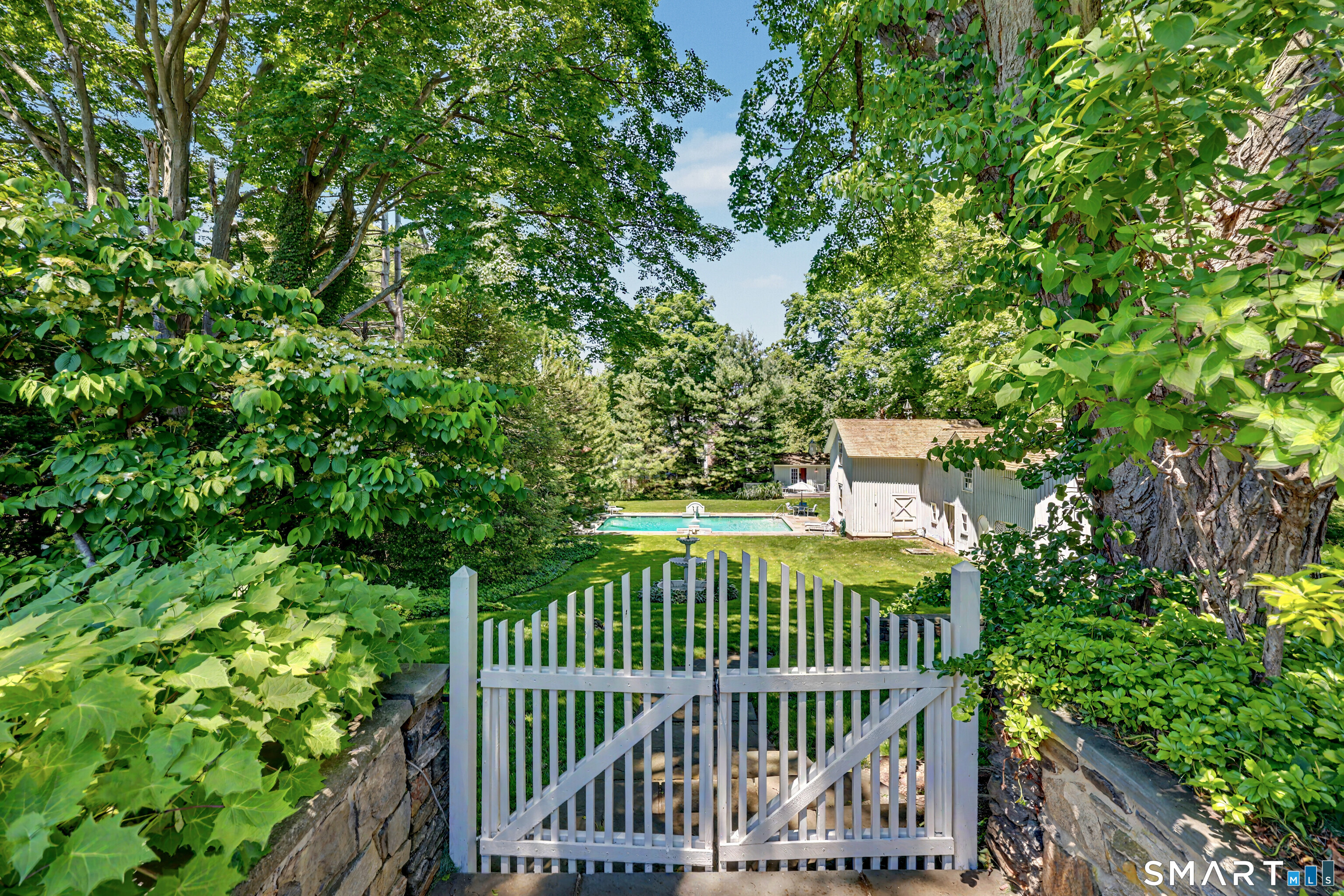 406 Harbor Road Fairfield CT 06890