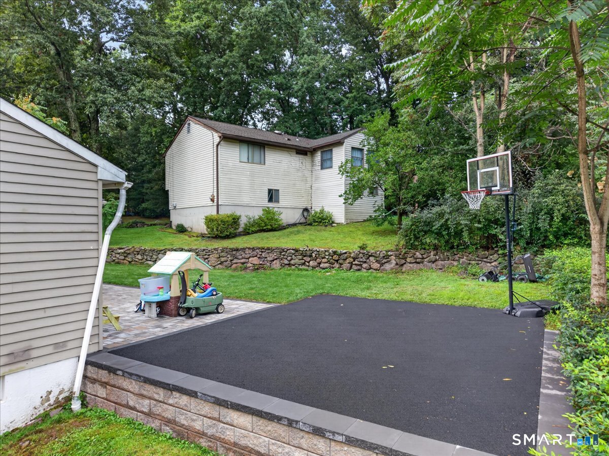 327 Lakeside West Boulevard Waterbury CT 06708