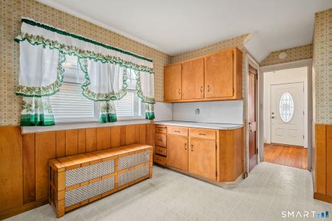 81 Woodlawn Street West Hartford CT 06110
