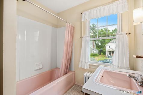 81 Woodlawn Street West Hartford CT 06110