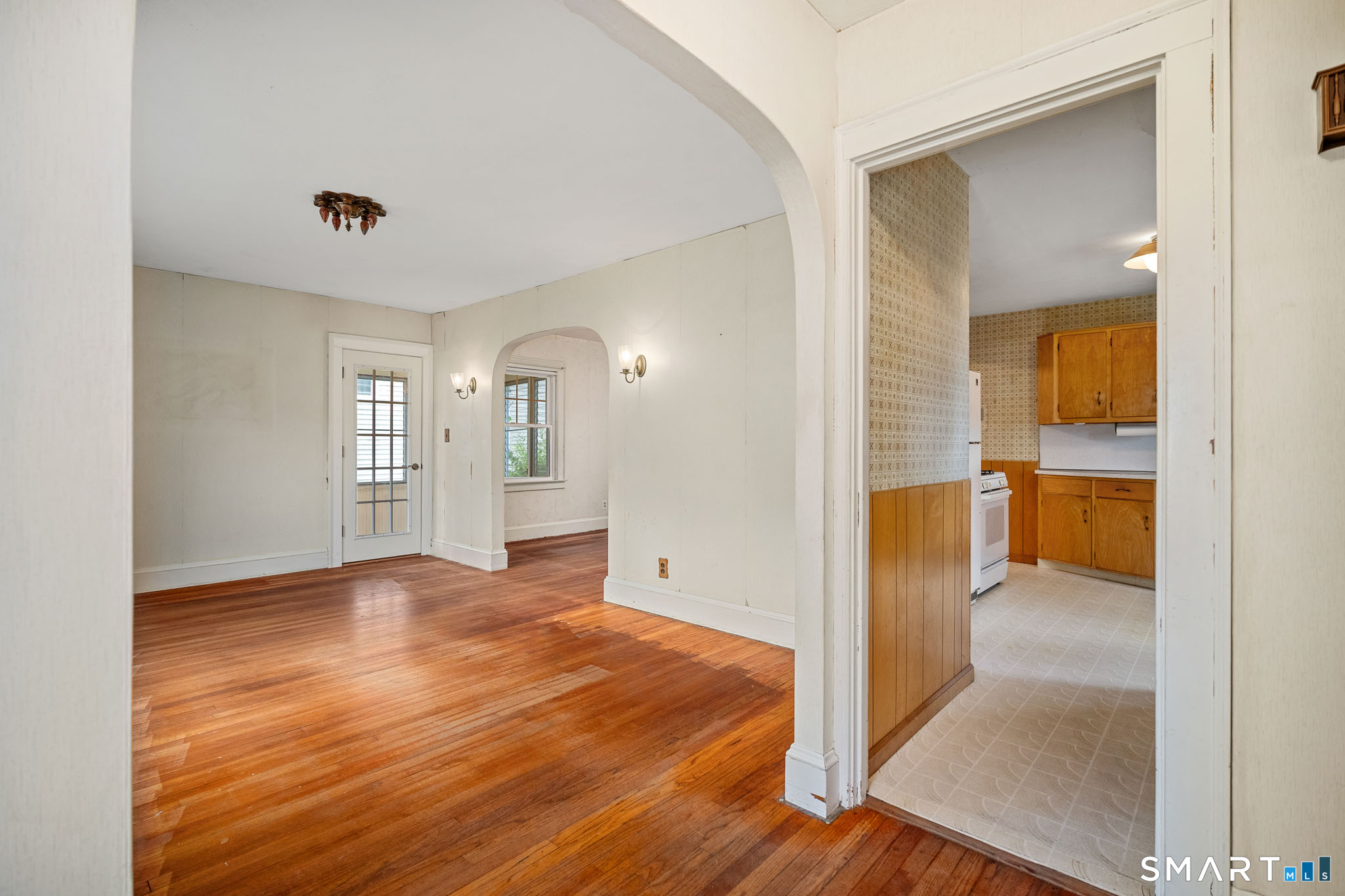 81 Woodlawn Street West Hartford CT 06110