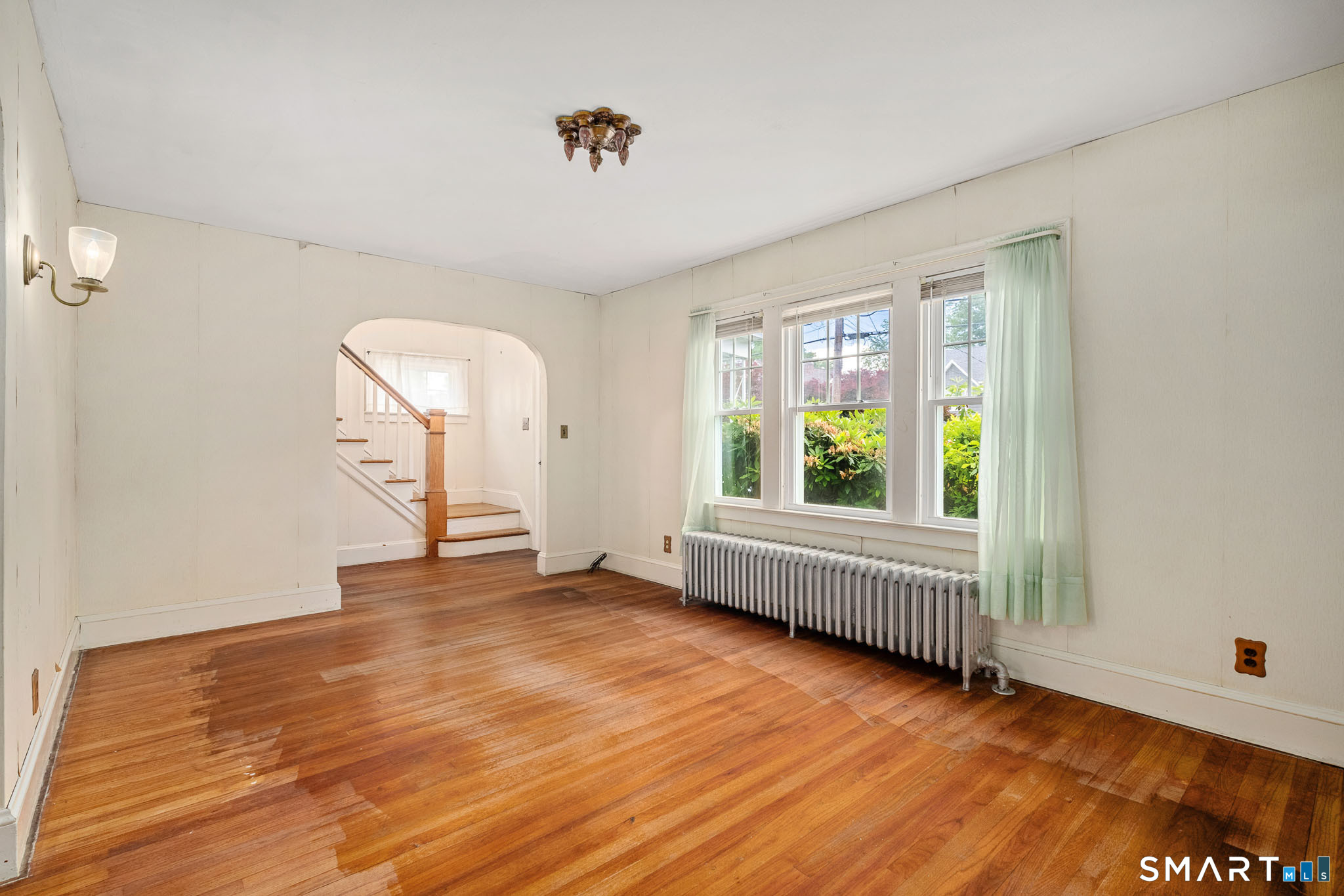 81 Woodlawn Street West Hartford CT 06110