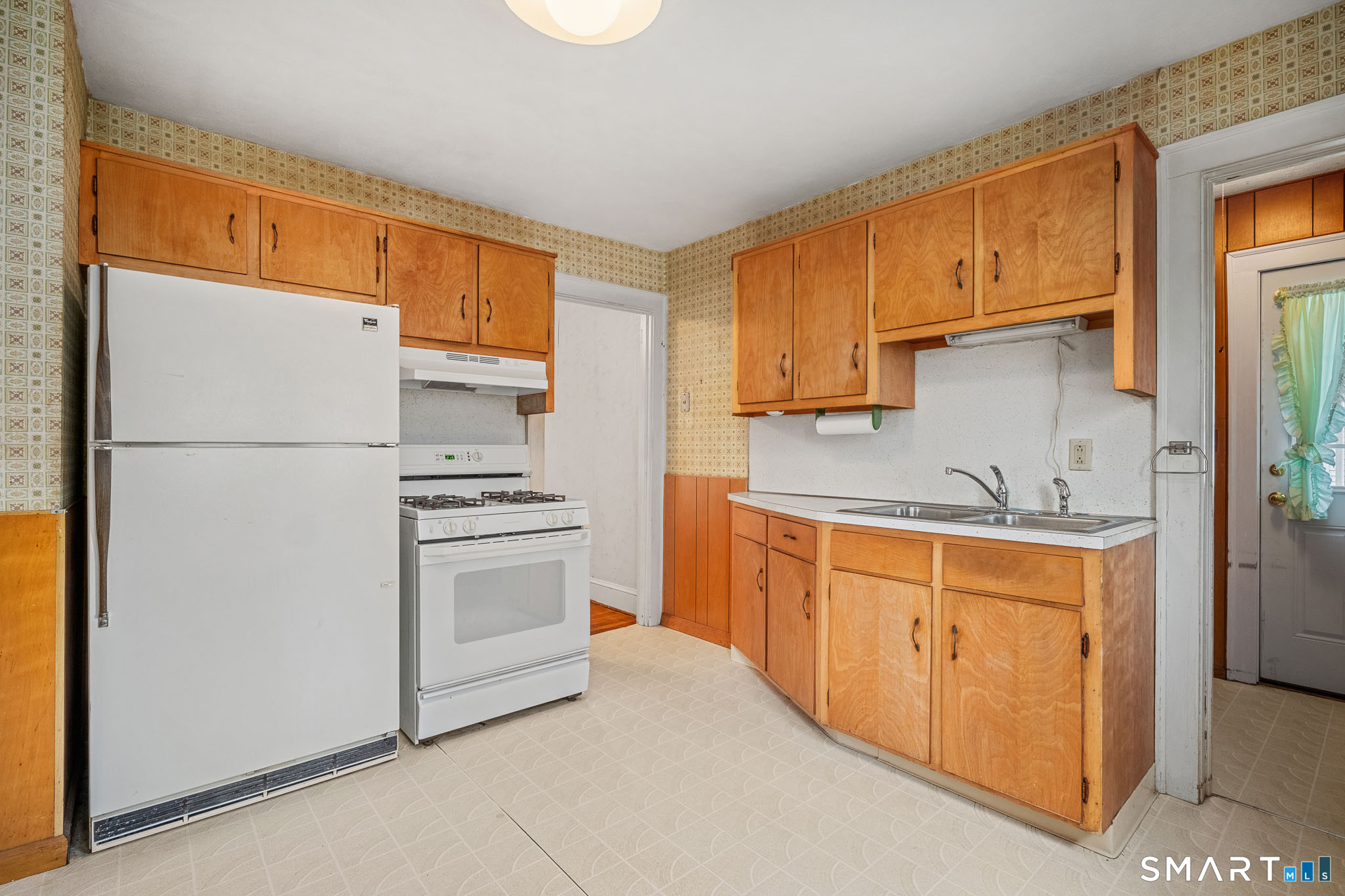 81 Woodlawn Street West Hartford CT 06110