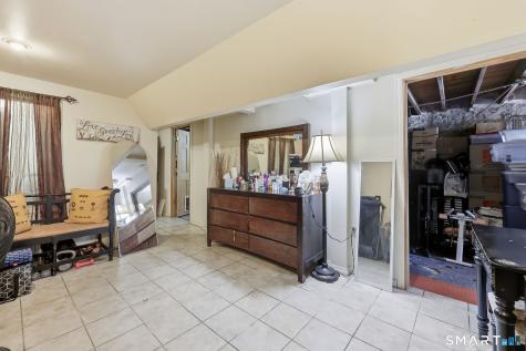 11 Gates Avenue Waterbury CT 06705