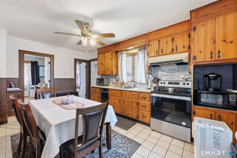 11 Gates Avenue Waterbury CT 06705