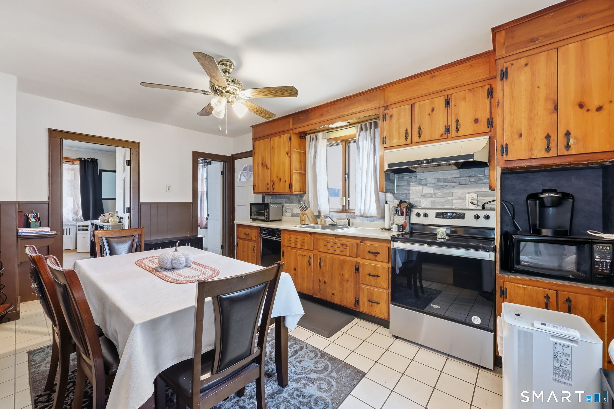 11 Gates Avenue Waterbury CT 06705