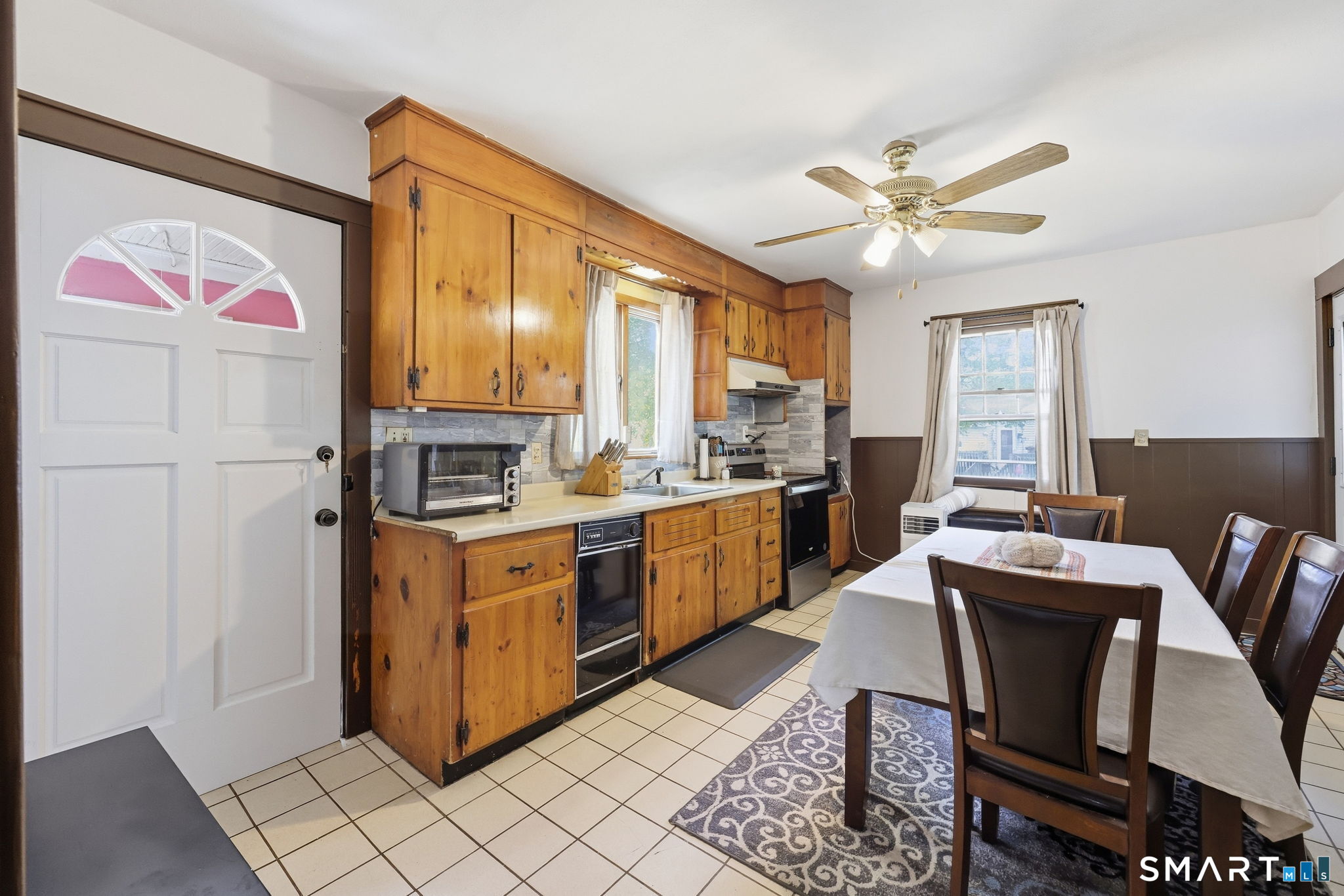 11 Gates Avenue Waterbury CT 06705