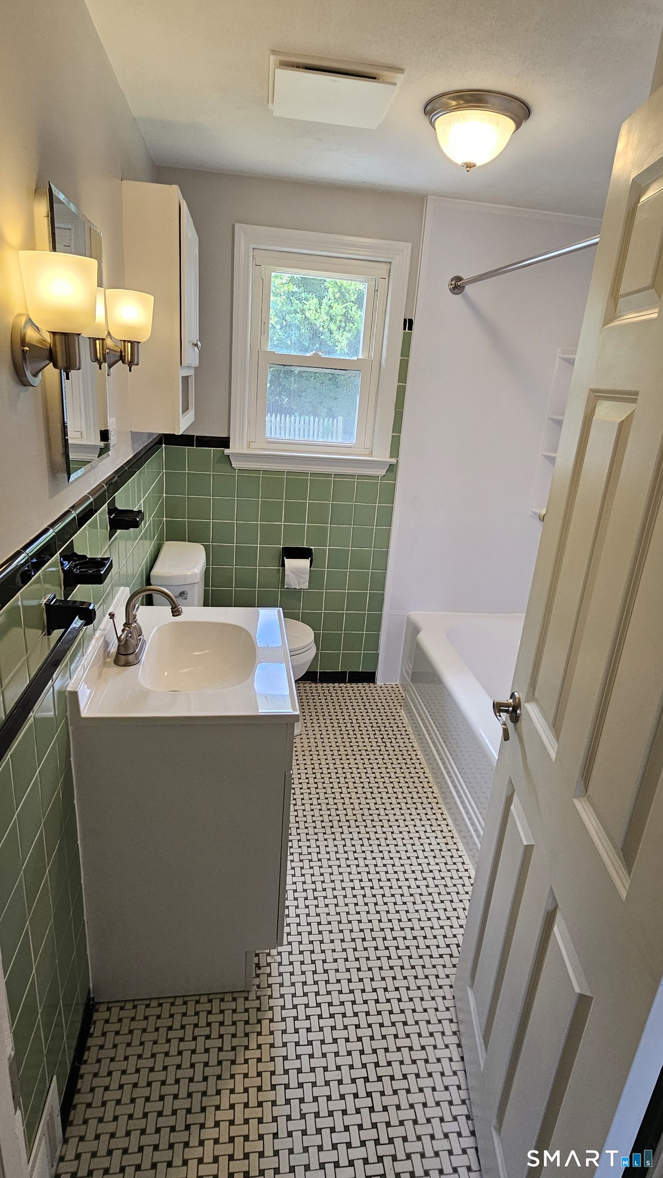 73 Knollwood Road West Hartford CT 06110