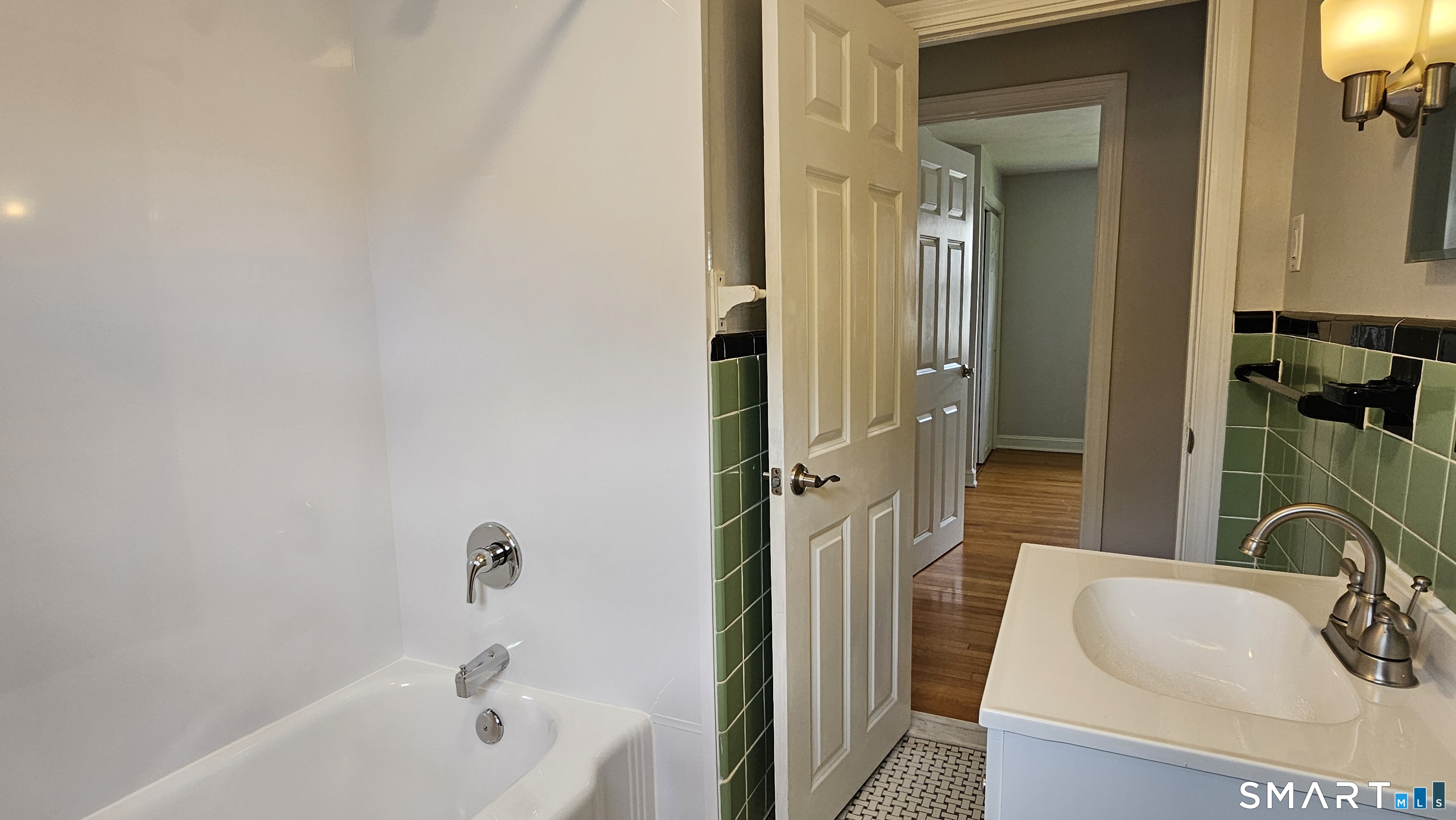 73 Knollwood Road West Hartford CT 06110
