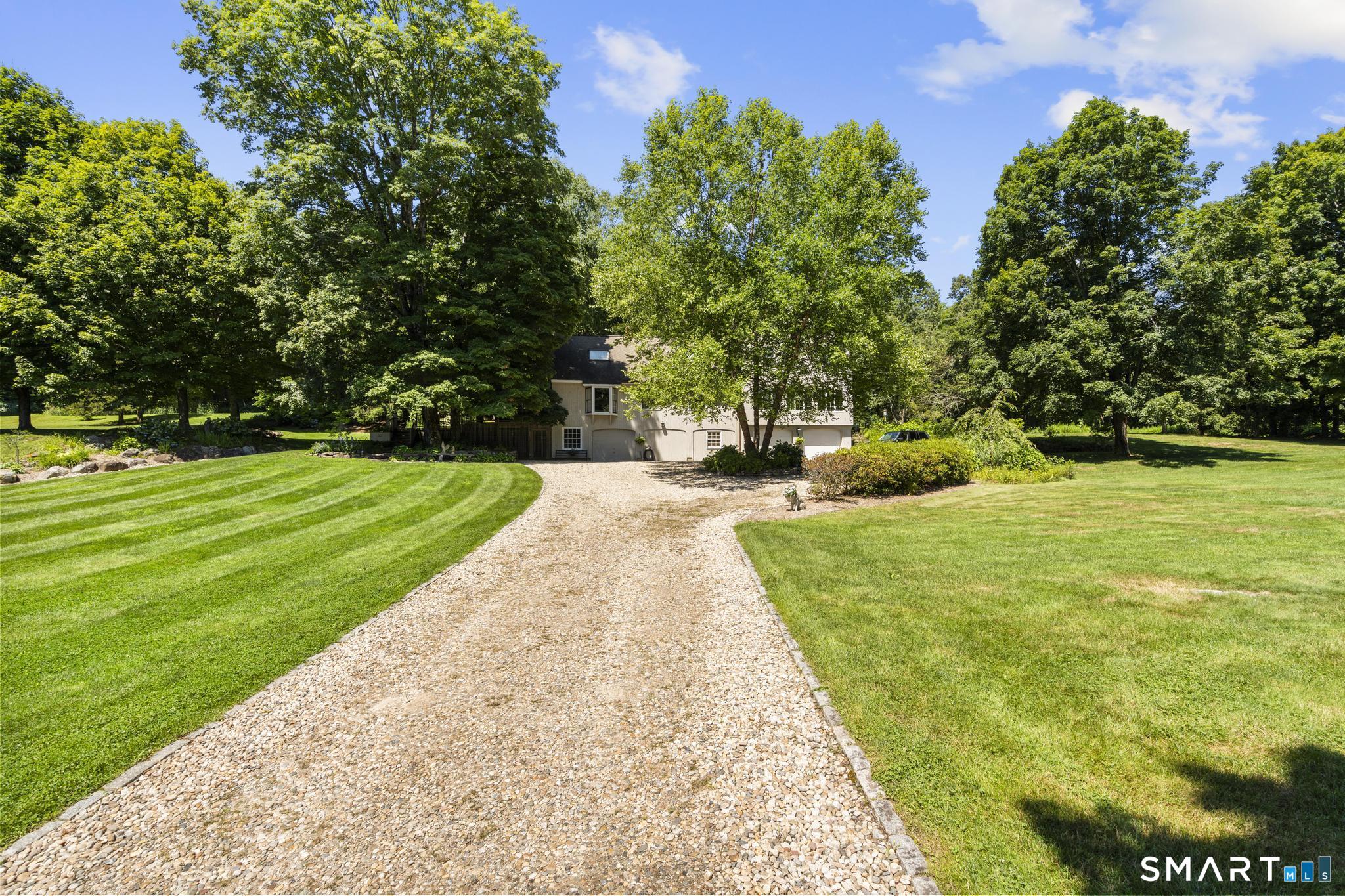 13 Woodchuck Hill Road Simsbury CT 06092
