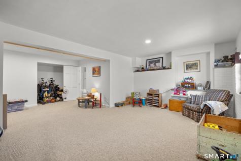 13 Woodchuck Hill Road Simsbury CT 06092