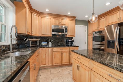 105 Huntingtown Road Newtown CT 06470