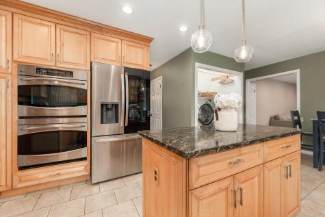 105 Huntingtown Road Newtown CT 06470