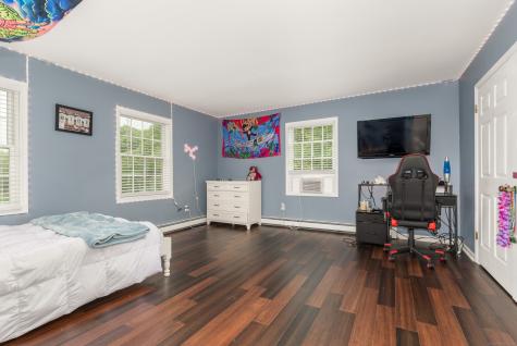 105 Huntingtown Road Newtown CT 06470