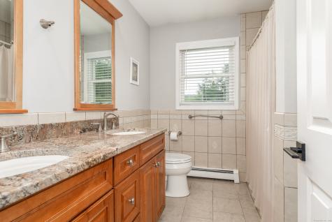 105 Huntingtown Road Newtown CT 06470