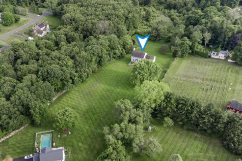 105 Huntingtown Road Newtown CT 06470