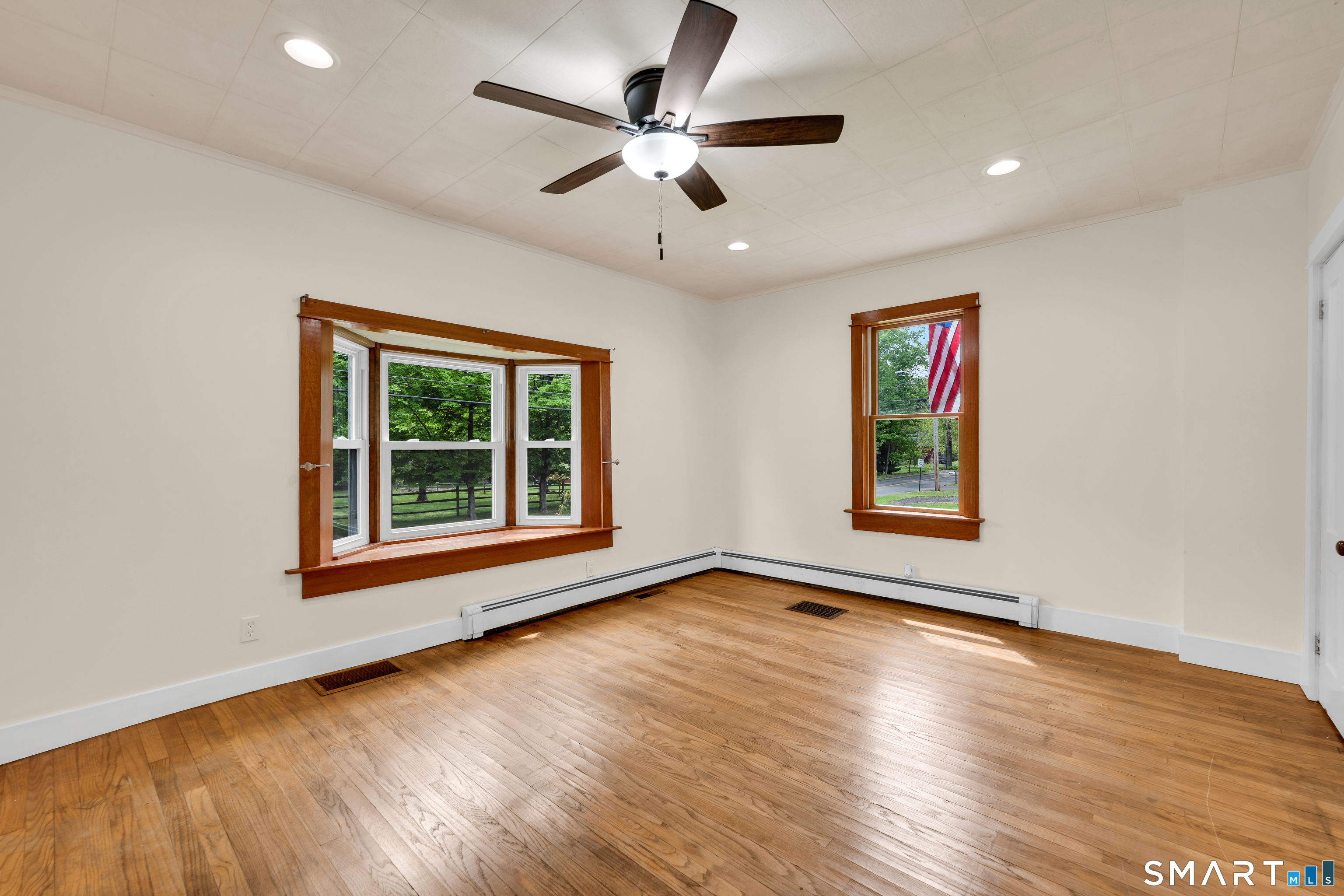 902 West River Street Milford CT 06461