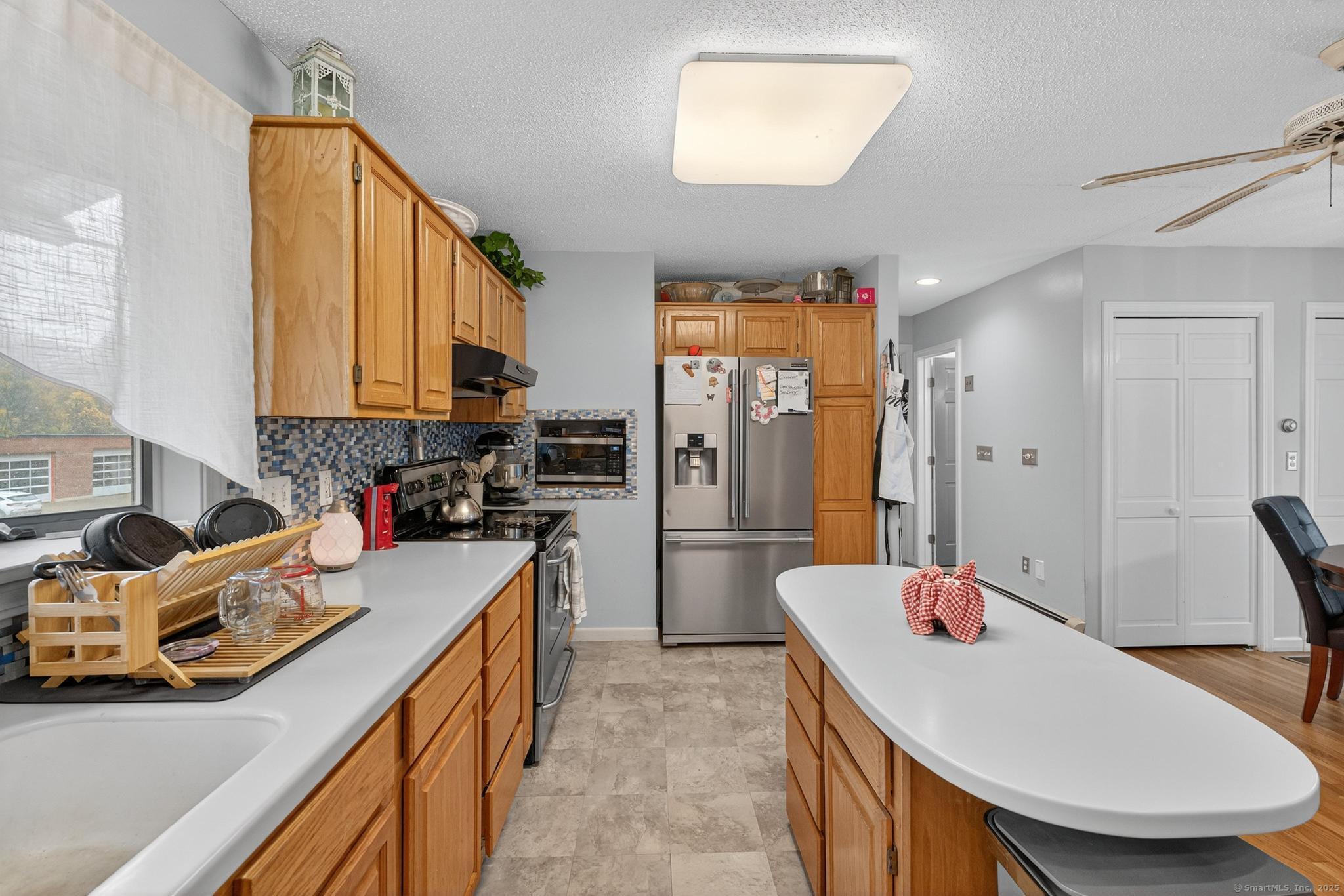 27 North Main Street East Hampton CT 06424