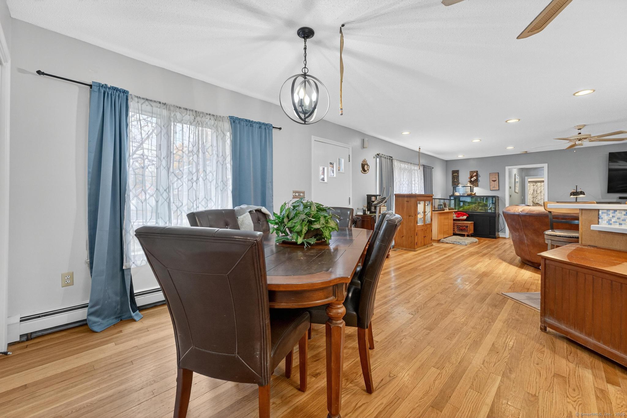 27 North Main Street East Hampton CT 06424