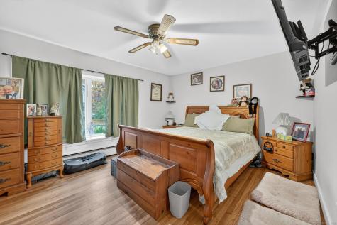 27 North Main Street East Hampton CT 06424