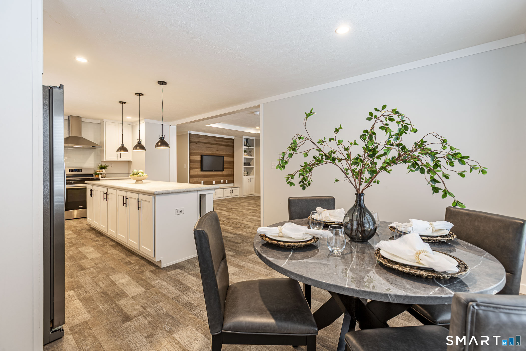 67 Middle Road Enfield CT 06082