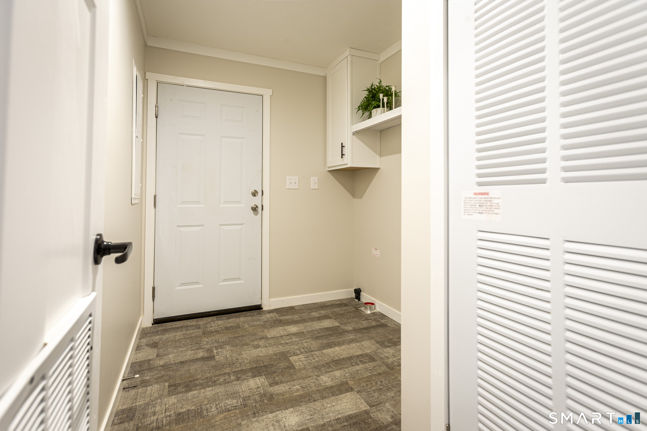 67 Middle Road Enfield CT 06082