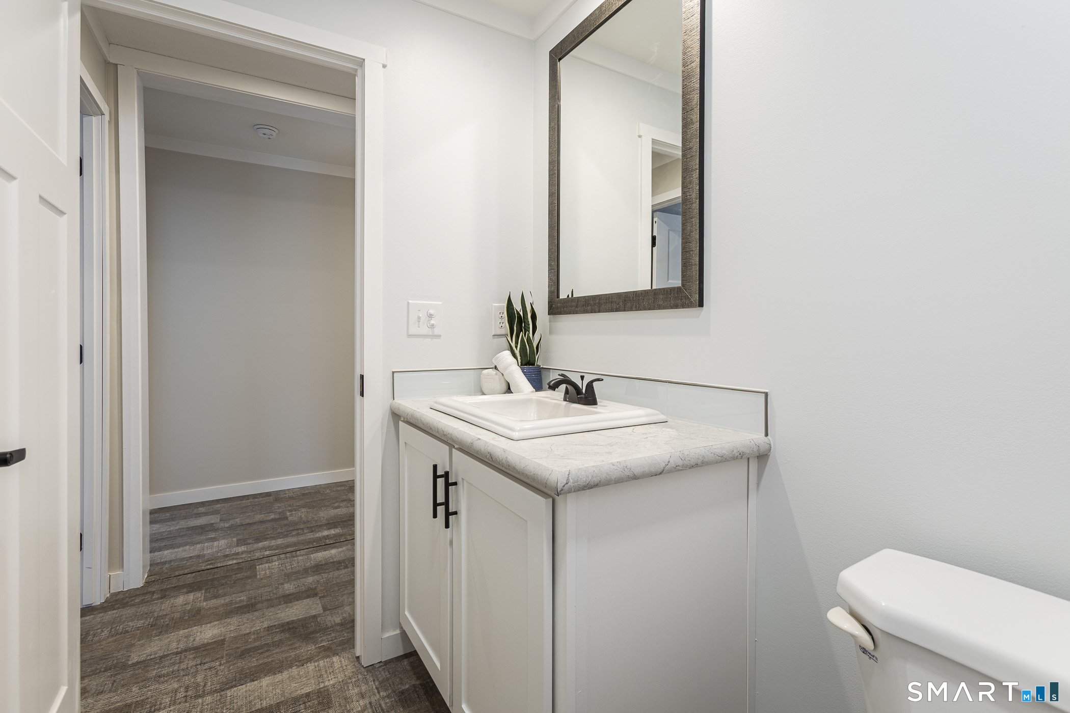 67 Middle Road Enfield CT 06082