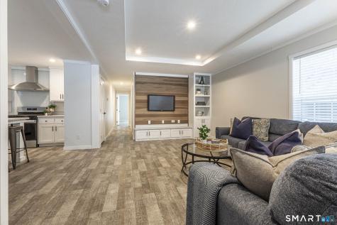 67 Middle Road Enfield CT 06082