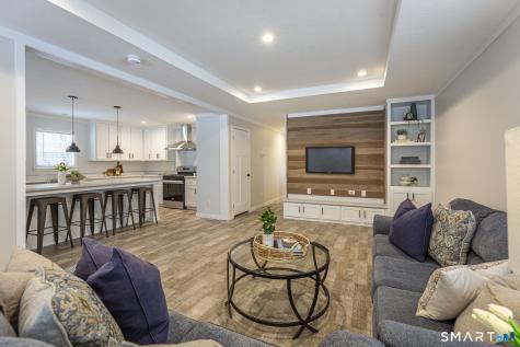 67 Middle Road Enfield CT 06082