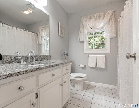 4 Ivy Terrace Prospect CT 06712