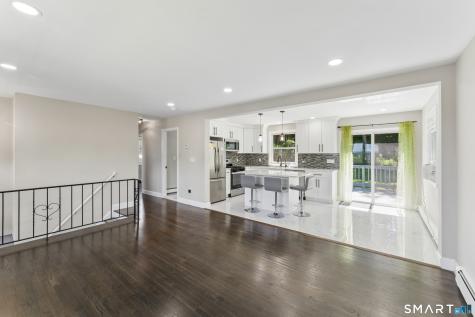 14 Garry Knolls Danbury CT 06810