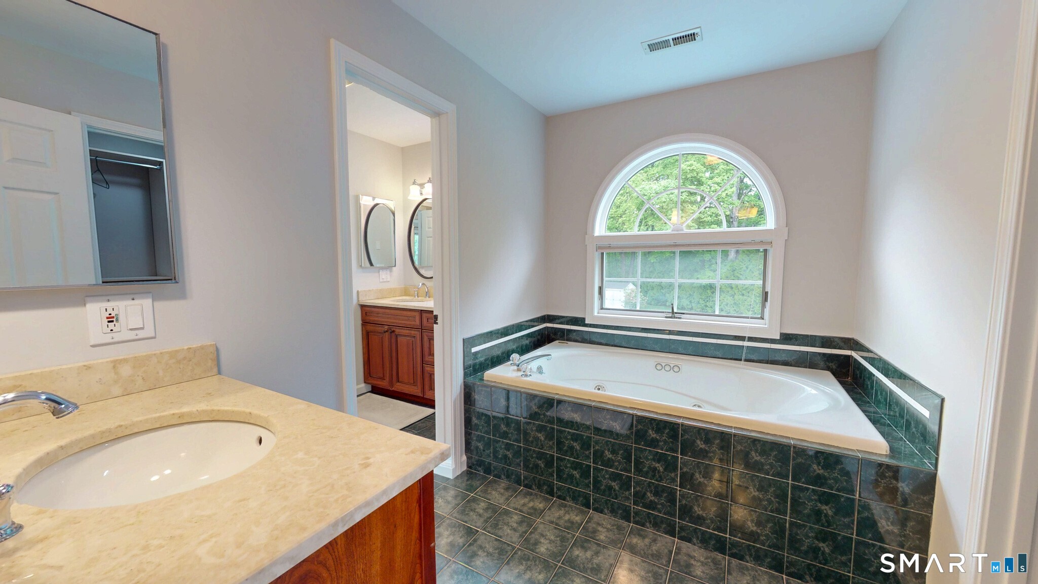 6 Sycamore Hills Road Avon CT 06001