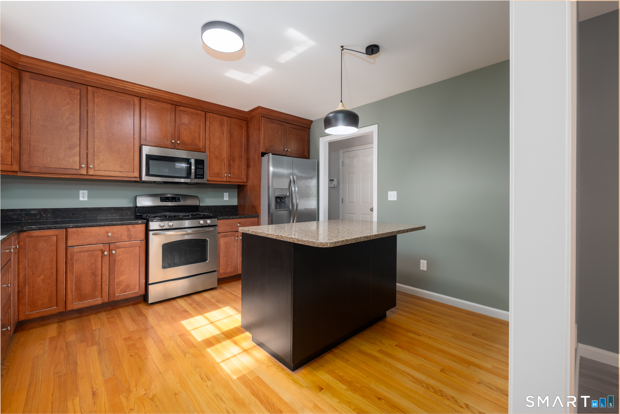 73 Cortland Way Southington CT 06489