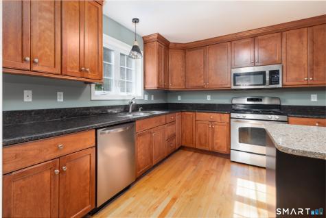 73 Cortland Way Southington CT 06489
