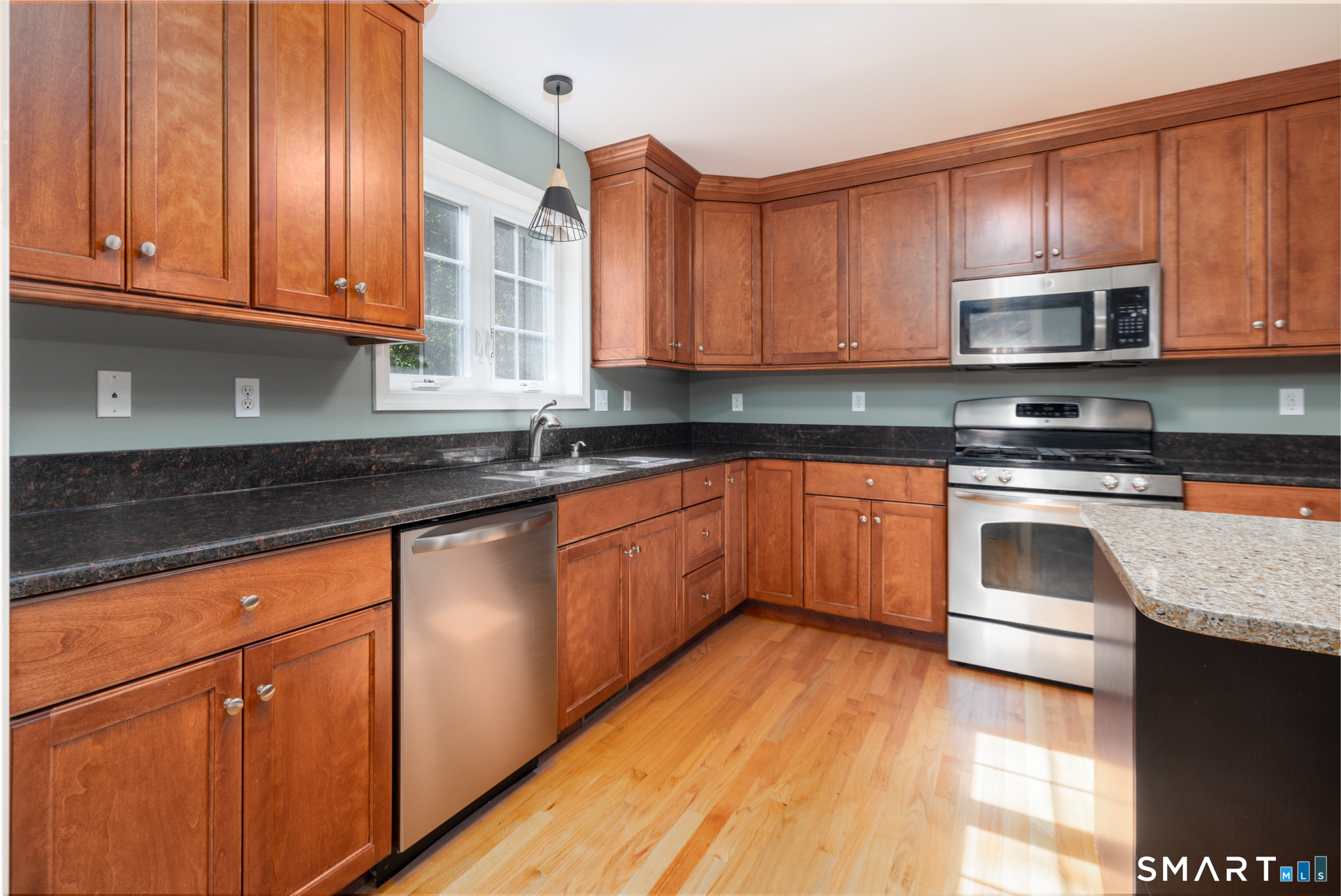 73 Cortland Way Southington CT 06489