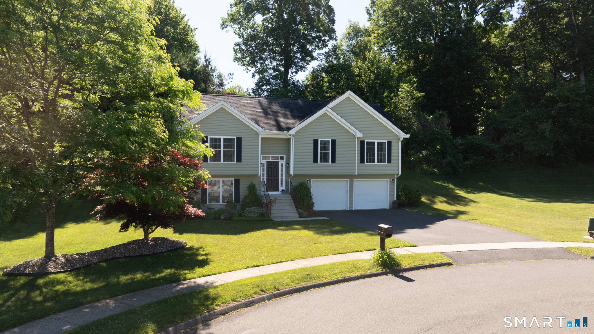 73 Cortland Way Southington CT 06489