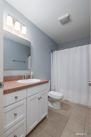 73 Cortland Way Southington CT 06489