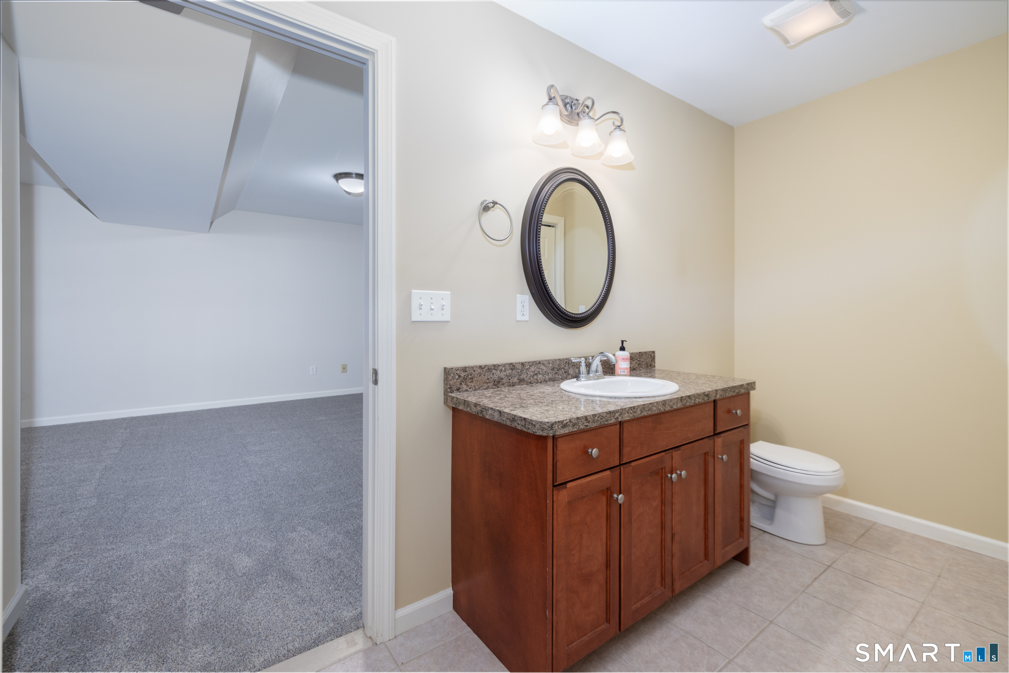 73 Cortland Way Southington CT 06489