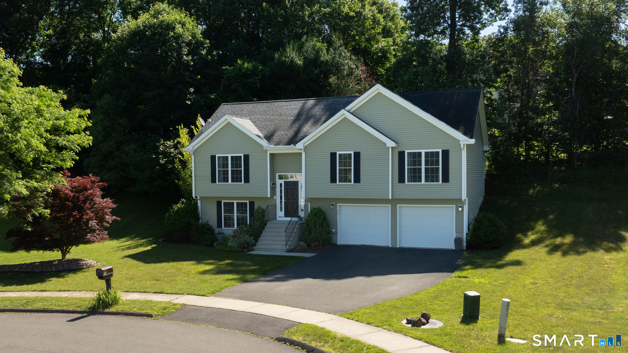 73 Cortland Way Southington CT 06489