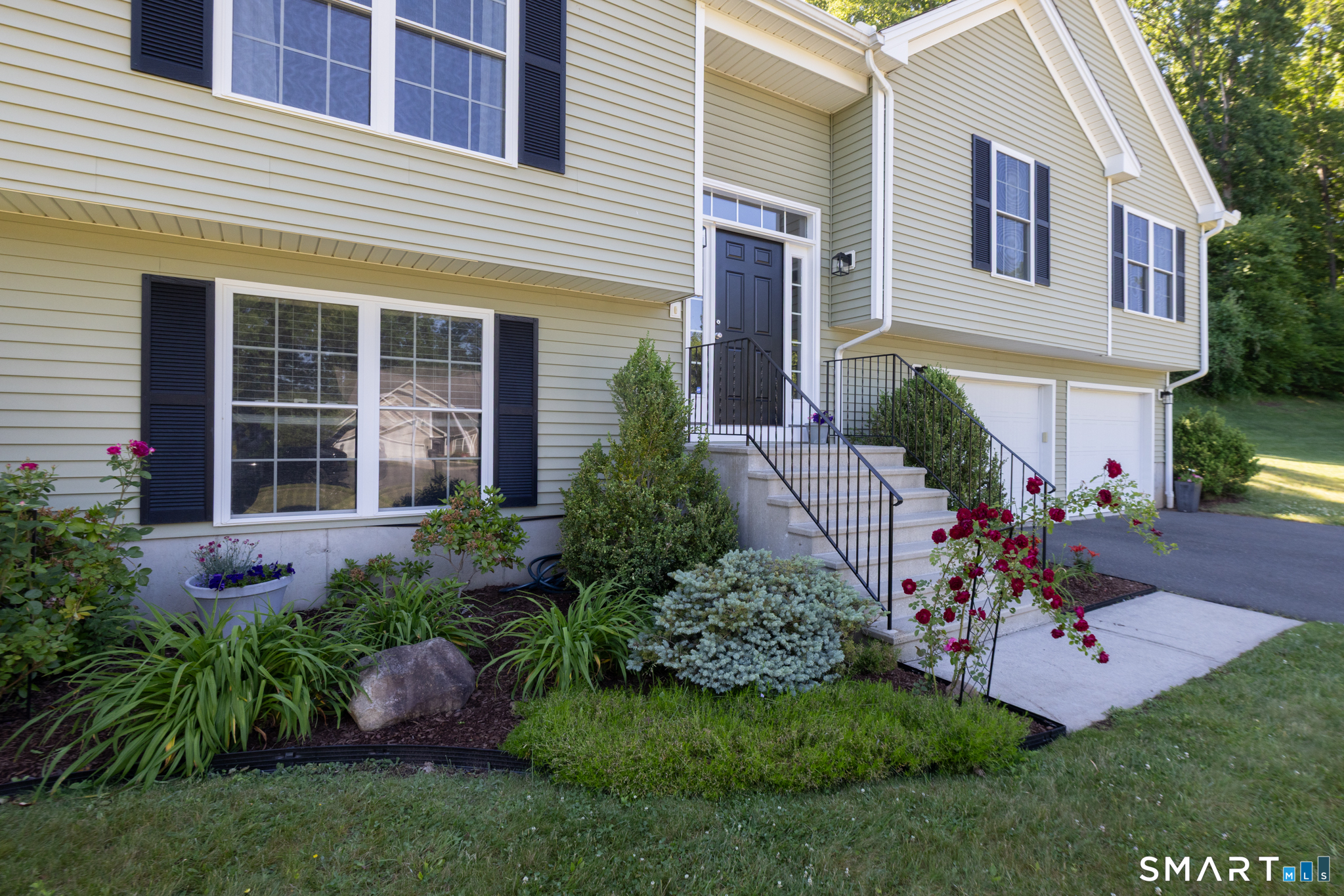 73 Cortland Way Southington CT 06489