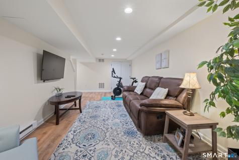 50 Seminole Circle West Hartford CT 06117