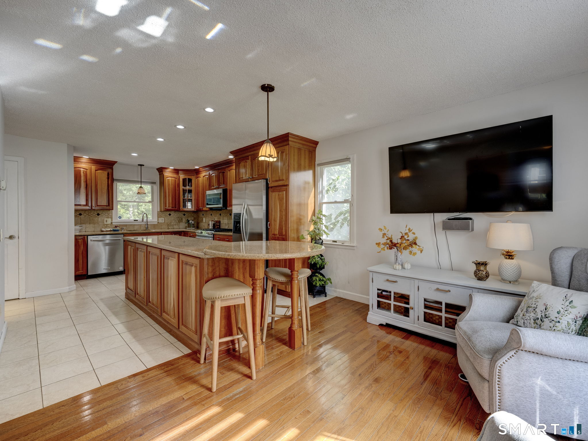 98 St James Street West Hartford CT 06119