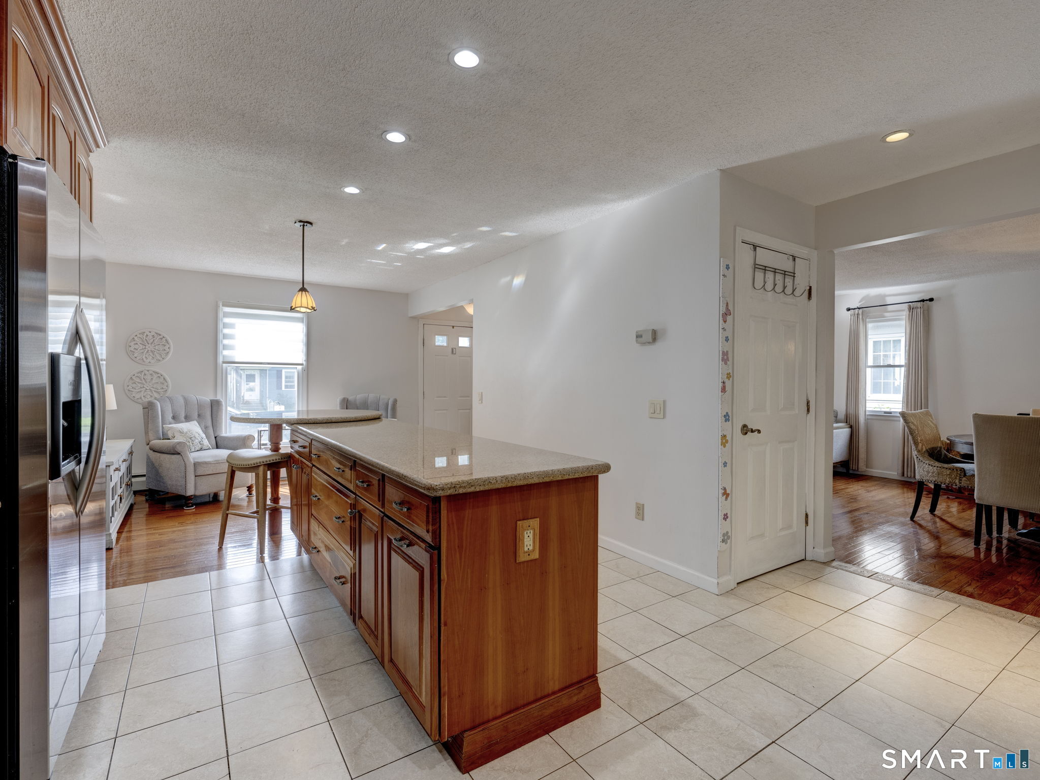 98 St James Street West Hartford CT 06119