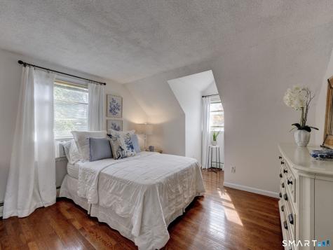 98 St James Street West Hartford CT 06119