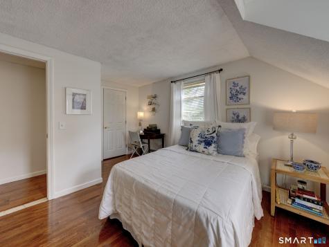 98 St James Street West Hartford CT 06119