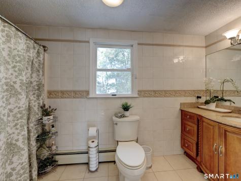 98 St James Street West Hartford CT 06119